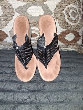 UGG Black Leather Perforated Wedge Thong Sandals